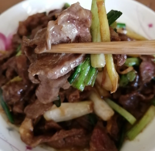 今日份午餐，姜葱炒牛肉3932 作者:堂妈小厨 帖子ID:8145 今日,午餐,姜葱,牛肉