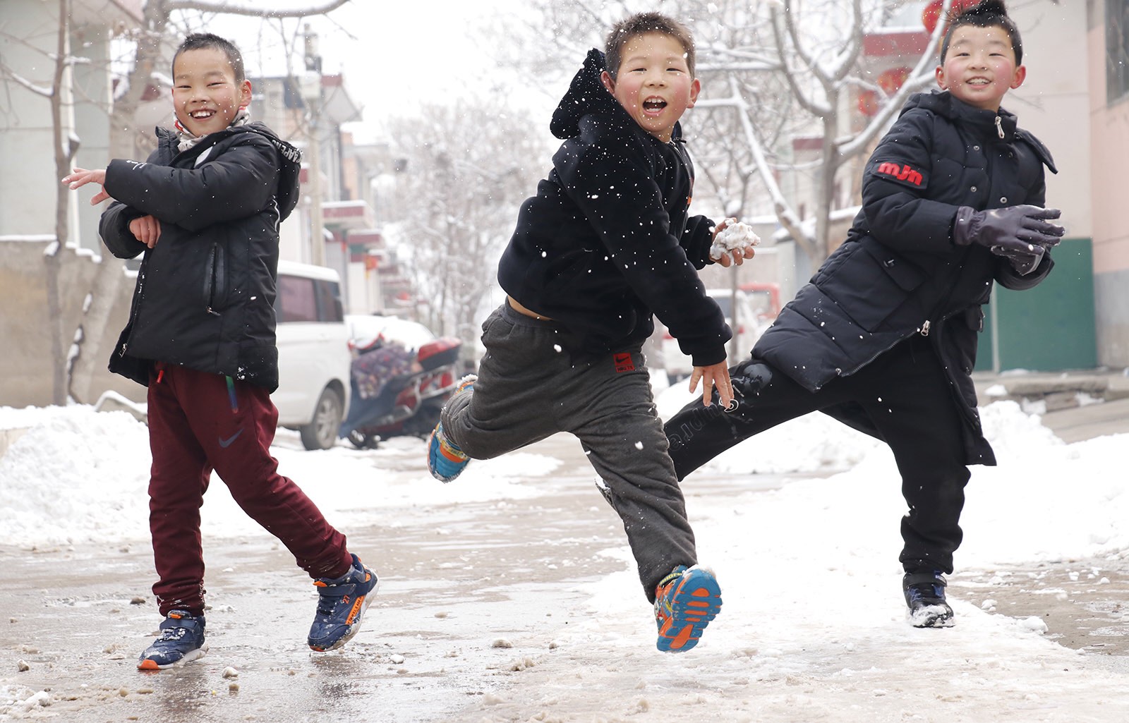 【固嫩八点半】今晚固安或迎初雪！一人说一个和下雪有关的趣事吧！6619 作者:宋静 帖子ID:25969 八点半,今晚,固安,初雪,一人