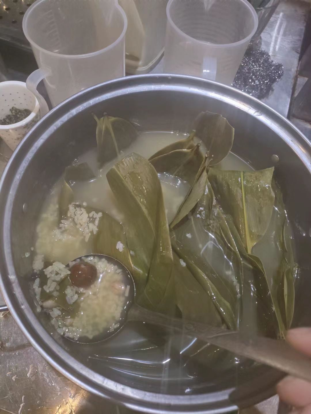 为什么都能吃上自己包的粽子，我只能喝上粽子叶稀饭啊！快来教教我，...678 作者:超级女青年 帖子ID:87159 为什么,什么,能吃,自己,粽子