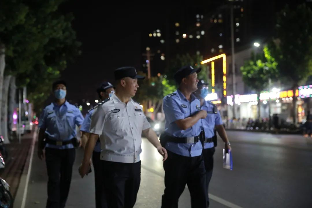 实拍固安夏夜巡查现场！抓获违法犯罪人员66名！检查各行业单位400余家…8928 作者:固安资讯通 帖子ID:103736 实拍,固安,巡查,现场,抓获